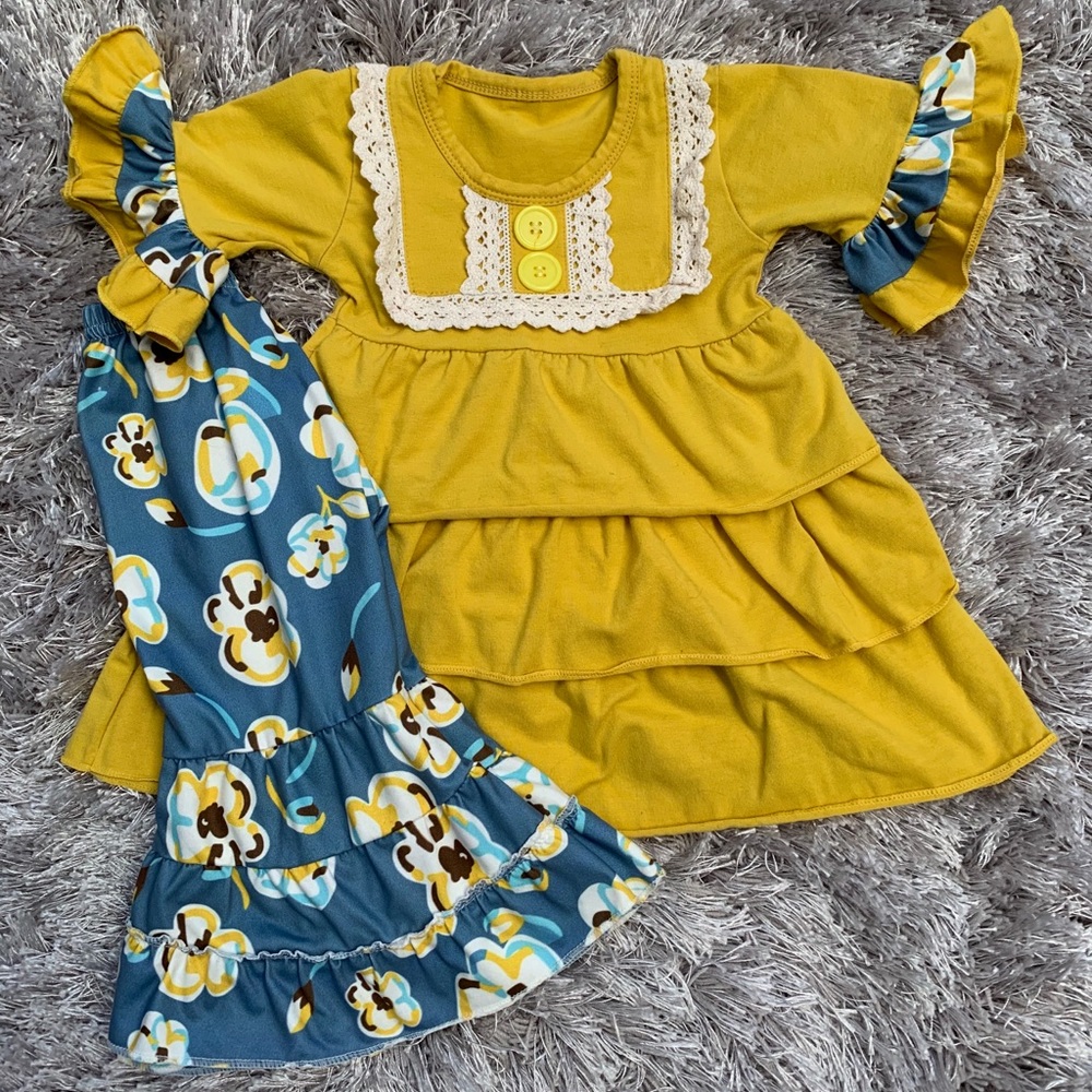 Boutique Baby 2pc Retro Outfit